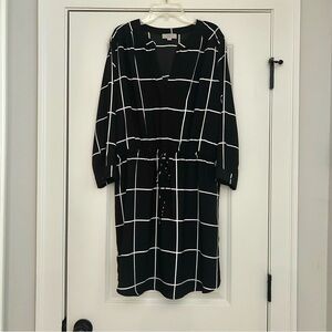 EUC ✨ LOFT Outlet Black and White Windowpane Dress Quarter Length Sleeves 🖤